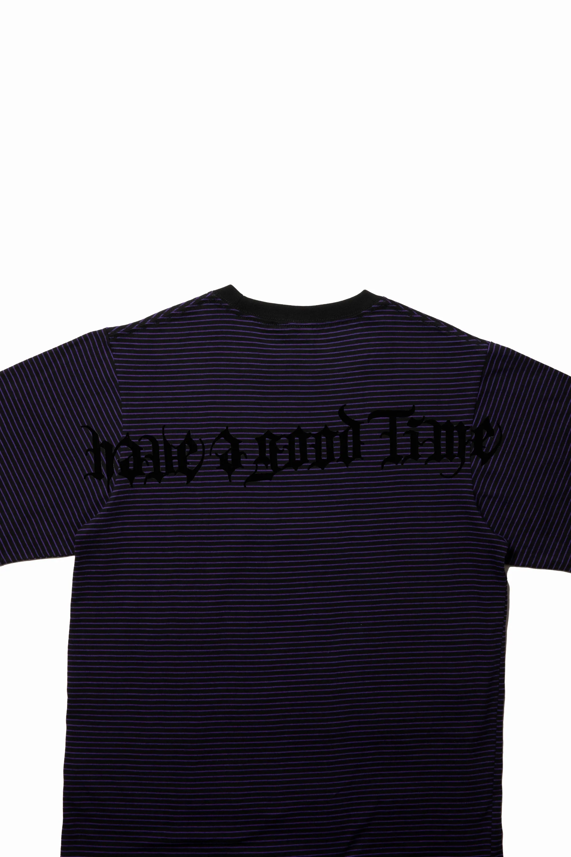 GOTHIC OLD ENGLISH SIDE LOGO STRIPED S/S TEE PURPLE