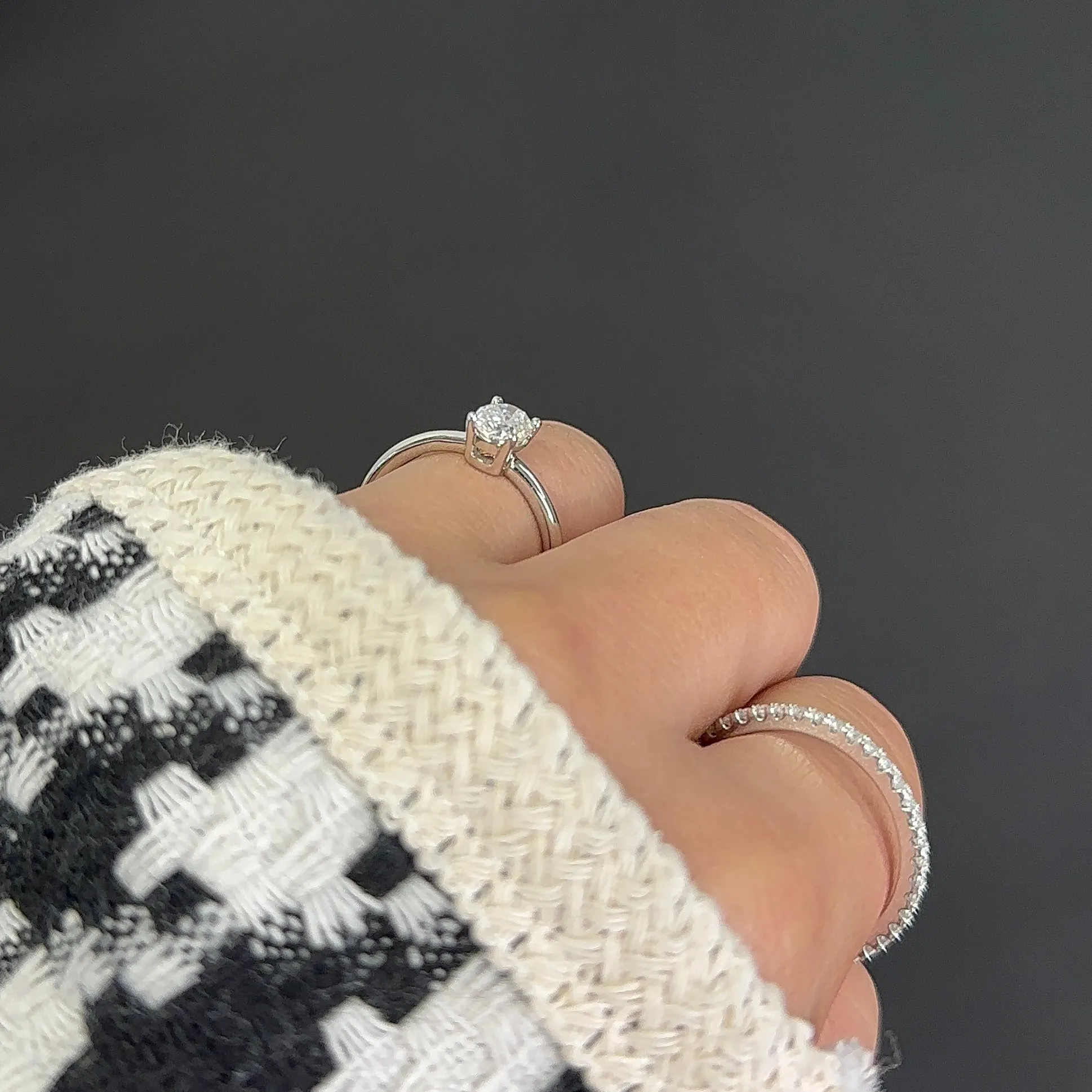 OLIVIA MOISSANITE RING