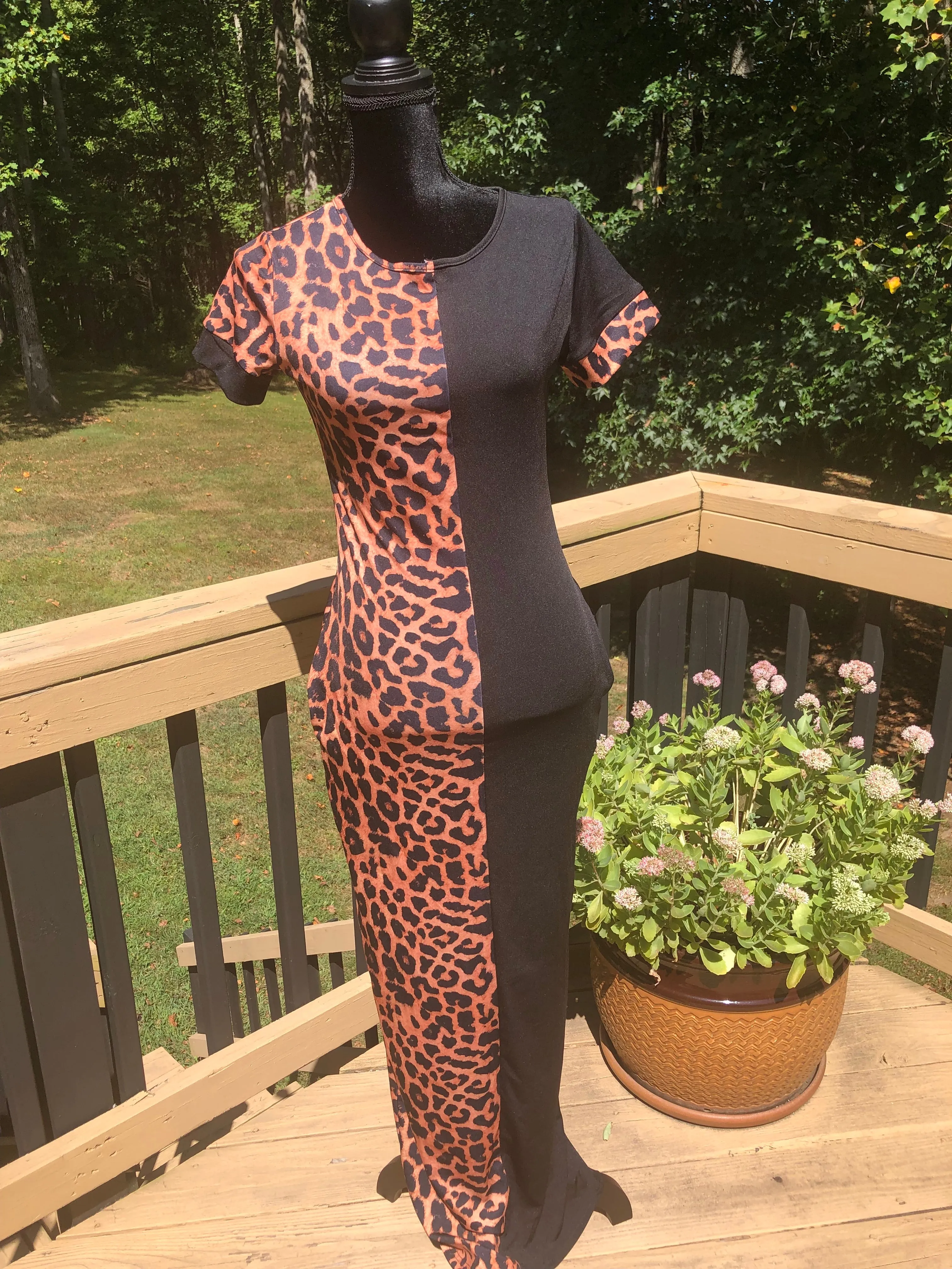 Short Sleeve Leopard Bodycon Dress